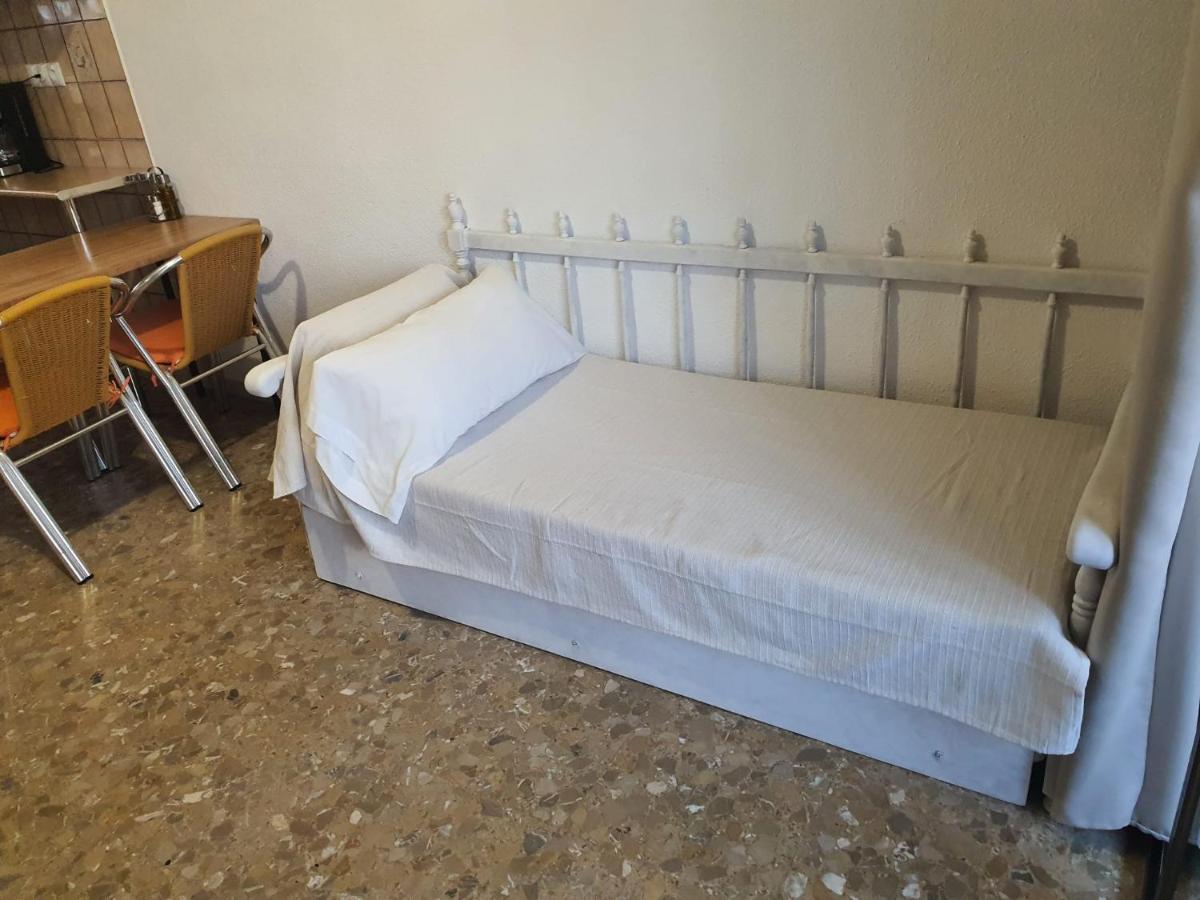 Vintage Benidorm Apartment ภายนอก รูปภาพ